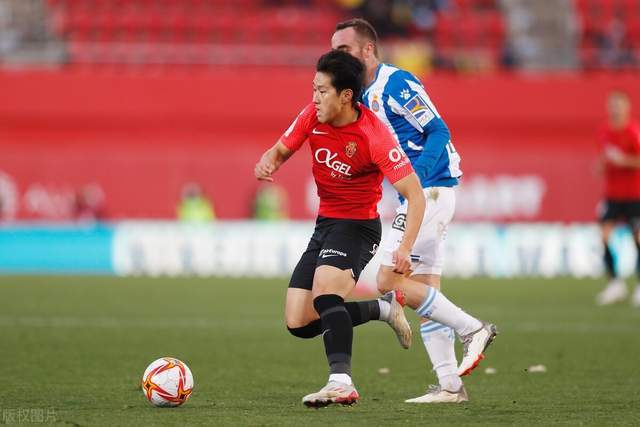 欧冠-莱奥倒钩破门吉鲁制胜 AC米兰2-1大巴黎